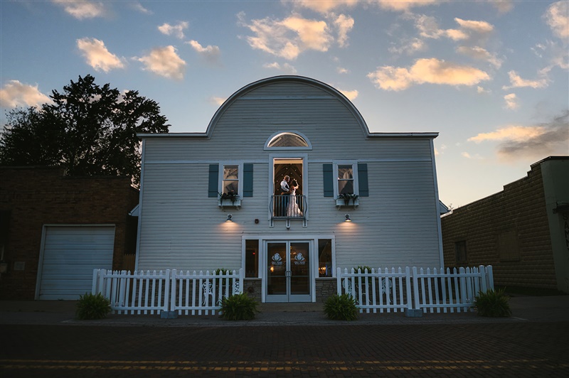 Intimate wedding at Bell Mare Wedding and Events in Galien Michigan